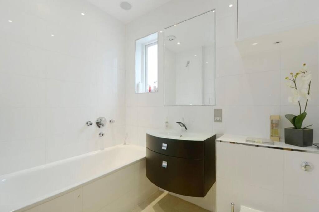 Designer 2 Bedroom Pimlico ลอนดอน ภายนอก รูปภาพ