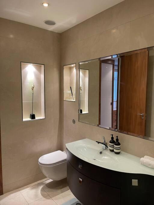 Designer 2 Bedroom Pimlico ลอนดอน ภายนอก รูปภาพ