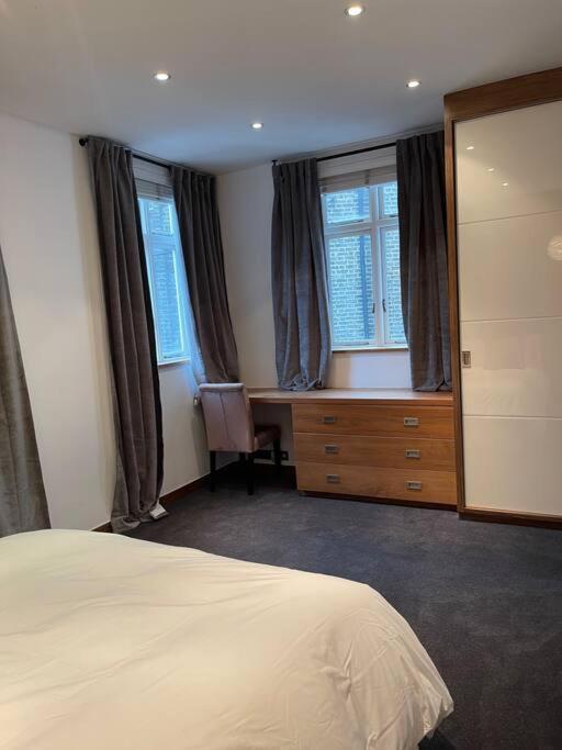 Designer 2 Bedroom Pimlico ลอนดอน ภายนอก รูปภาพ